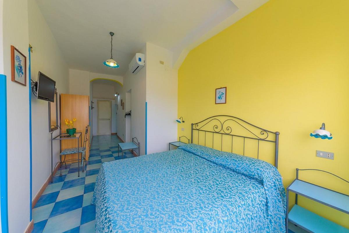 Hotel Celeste Procida Exteriér fotografie
